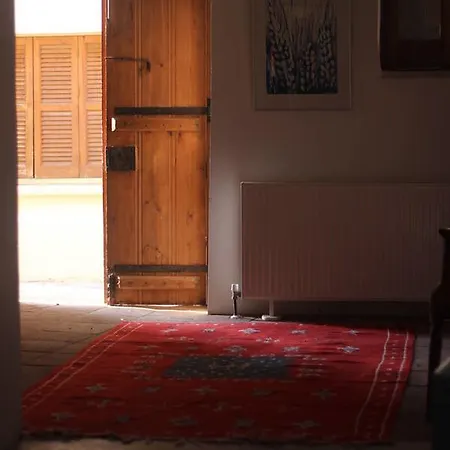Traditional House 20km From Nicosia Дом отдыха