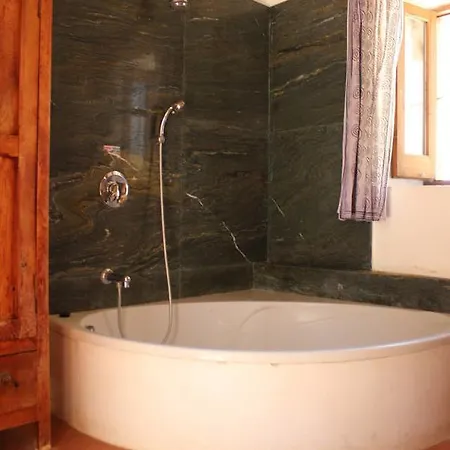Traditional House 20km From Nicosia Дом отдыха Pera