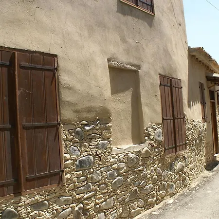 Traditional House 20km From Nicosia *