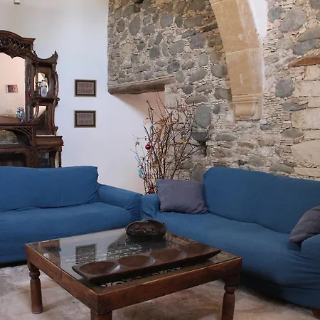 Traditional House 20km From Nicosia Tatil Evi